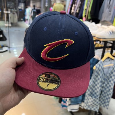 Cleveland Cavaliers Fitted Snap Back " Blue "