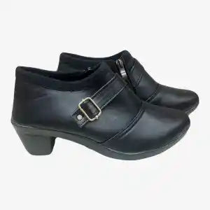 Black Colour Winter Boot For Women